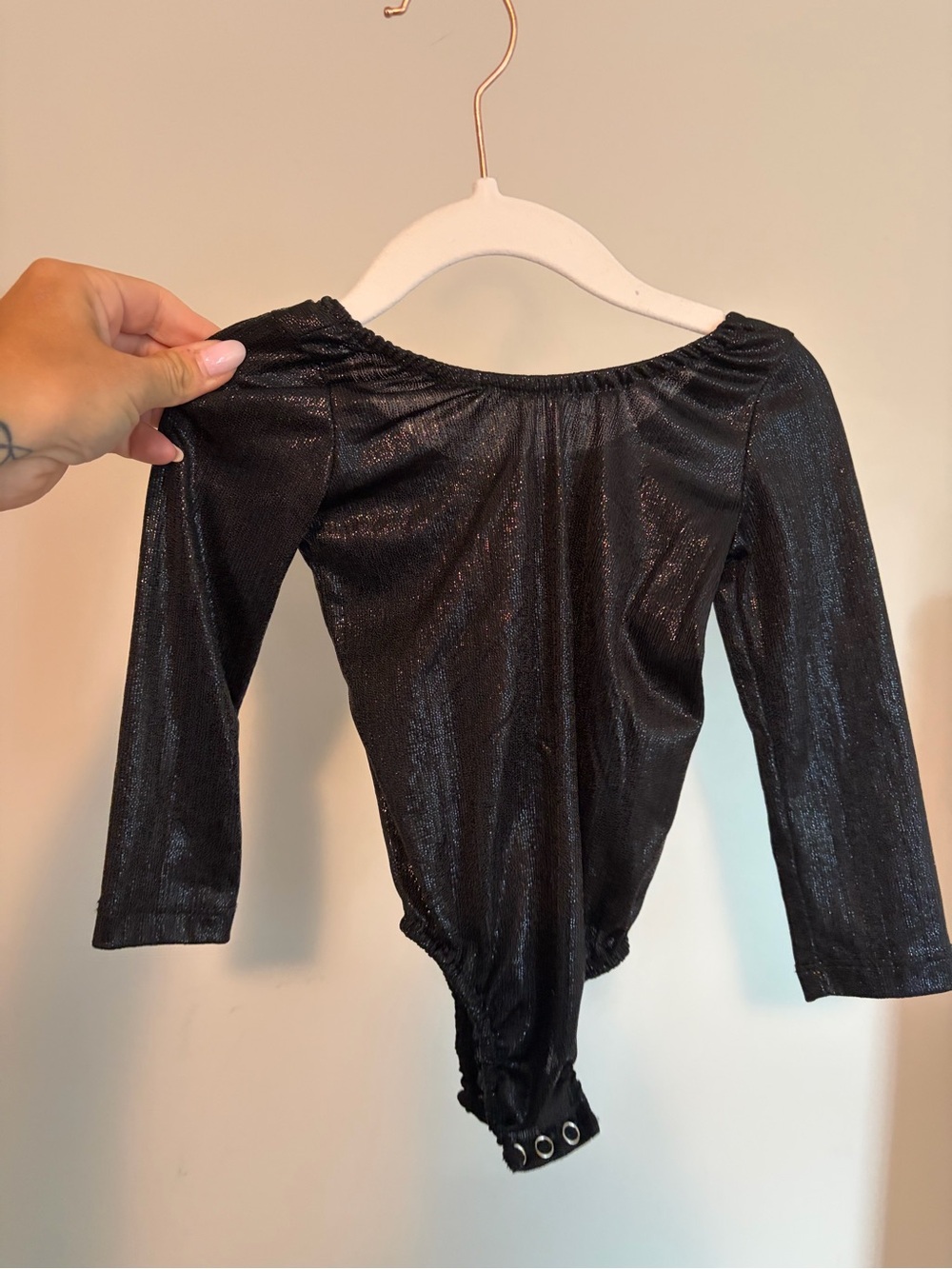 Baileys Blossoms Black Shimmery Long Sleeve Bodysuit 2t nwot